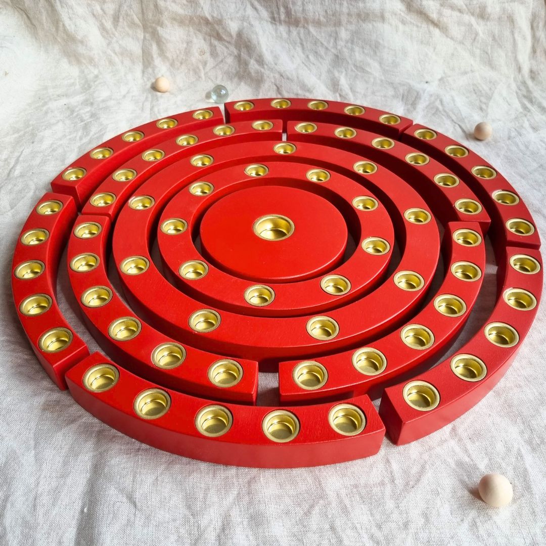 Geburtstagsring bestehend aus 4 Ringen und einem Mittelstück mit Platz für 72 Kerzen