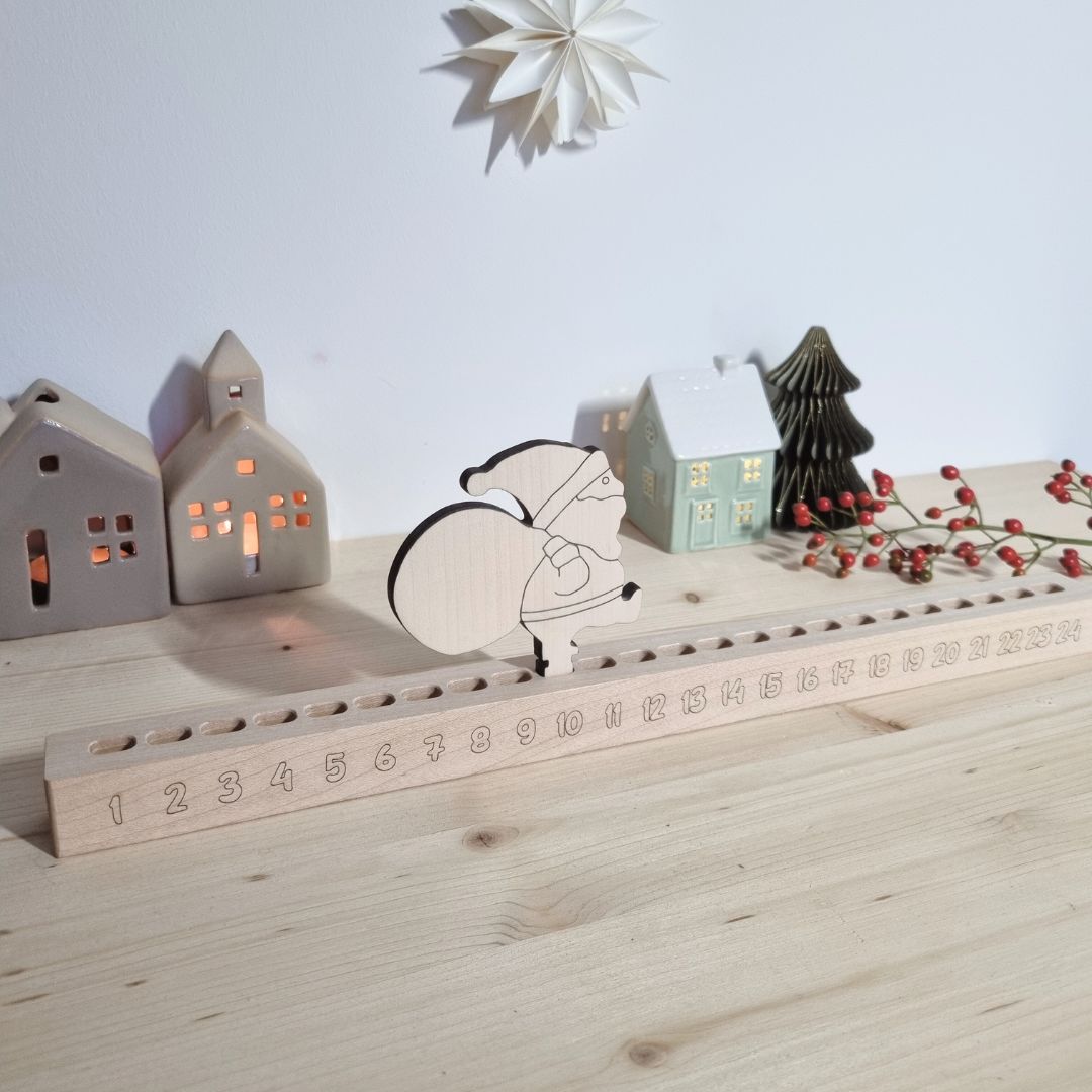 Handgemachter Adventskalender aus Holz – Holzlinge Adventsleiste mit Weihnachtsmann