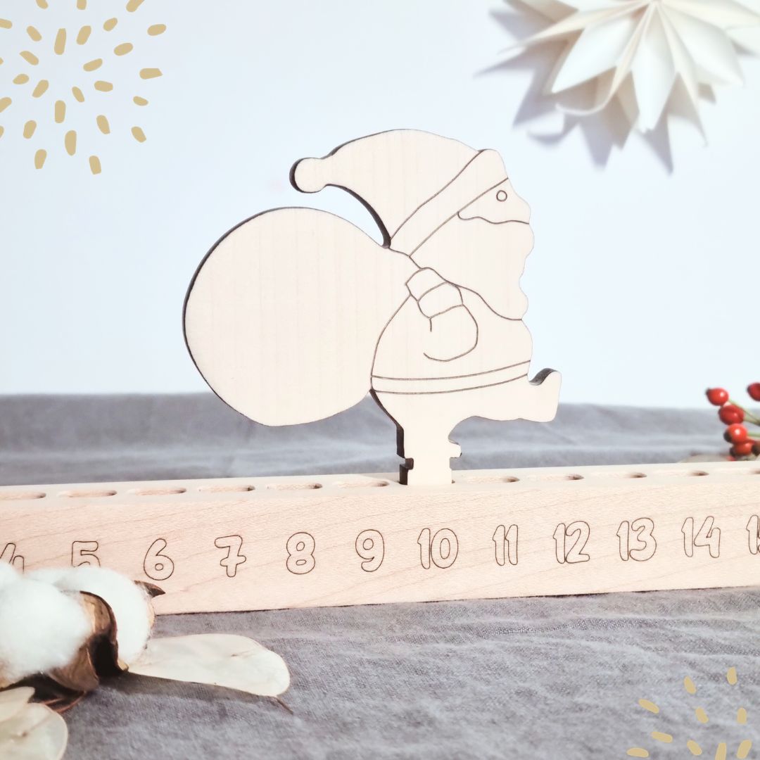 Handgemachter Adventskalender aus Holz – Holzlinge Adventsleiste mit Weihnachtsmann