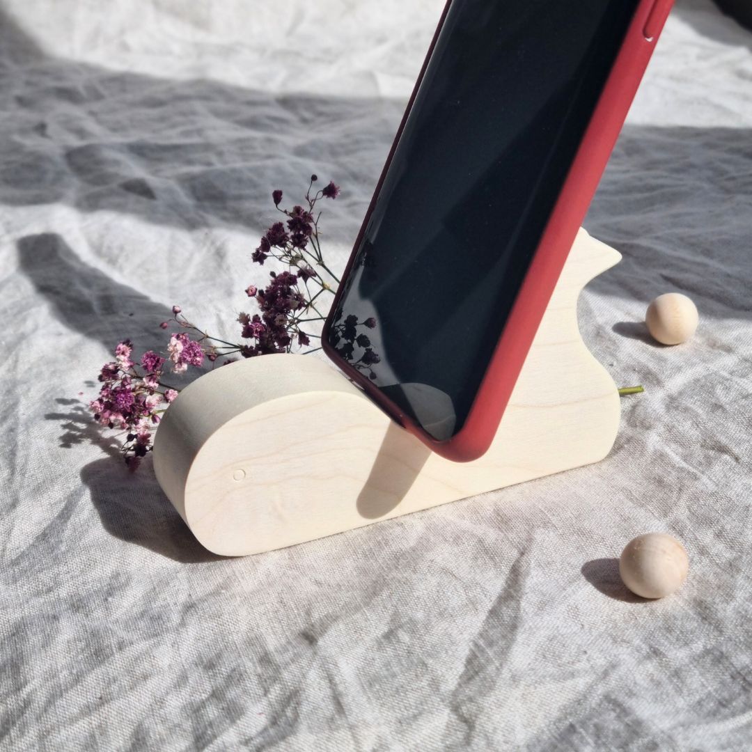 Handgefertigter Holz-Handy-Ständer in Form eines Wals, umweltfreundlich aus nachhaltigem Holz hergestellt
