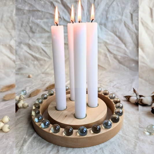 Holzlinge Adventskranz aus Ahorn – Handgemachter Adventskranz aus Holz mit 24 Murmeln & 4 Kerzen